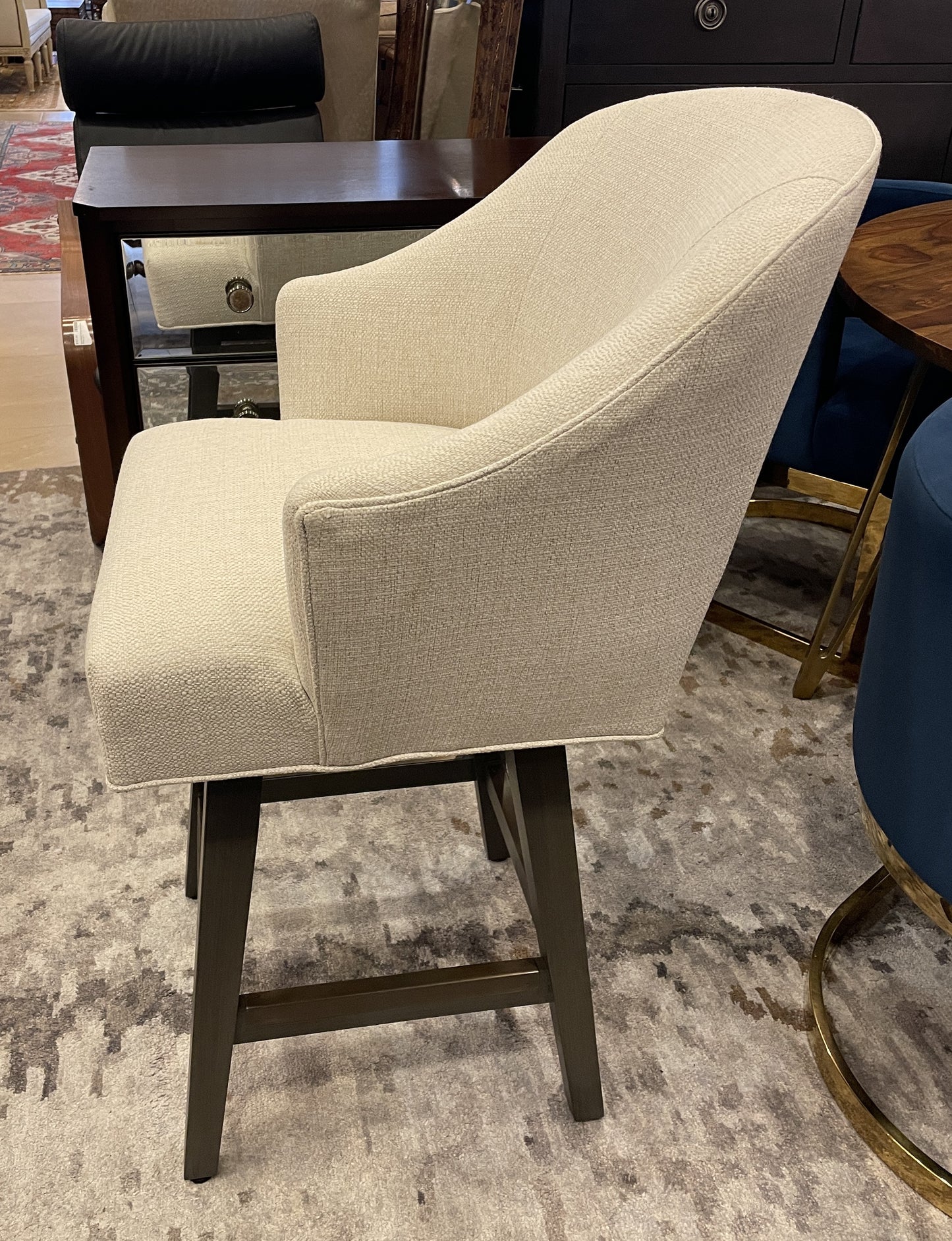 Lee Industries Bar Stool, NEW (Four available) (0I4002)