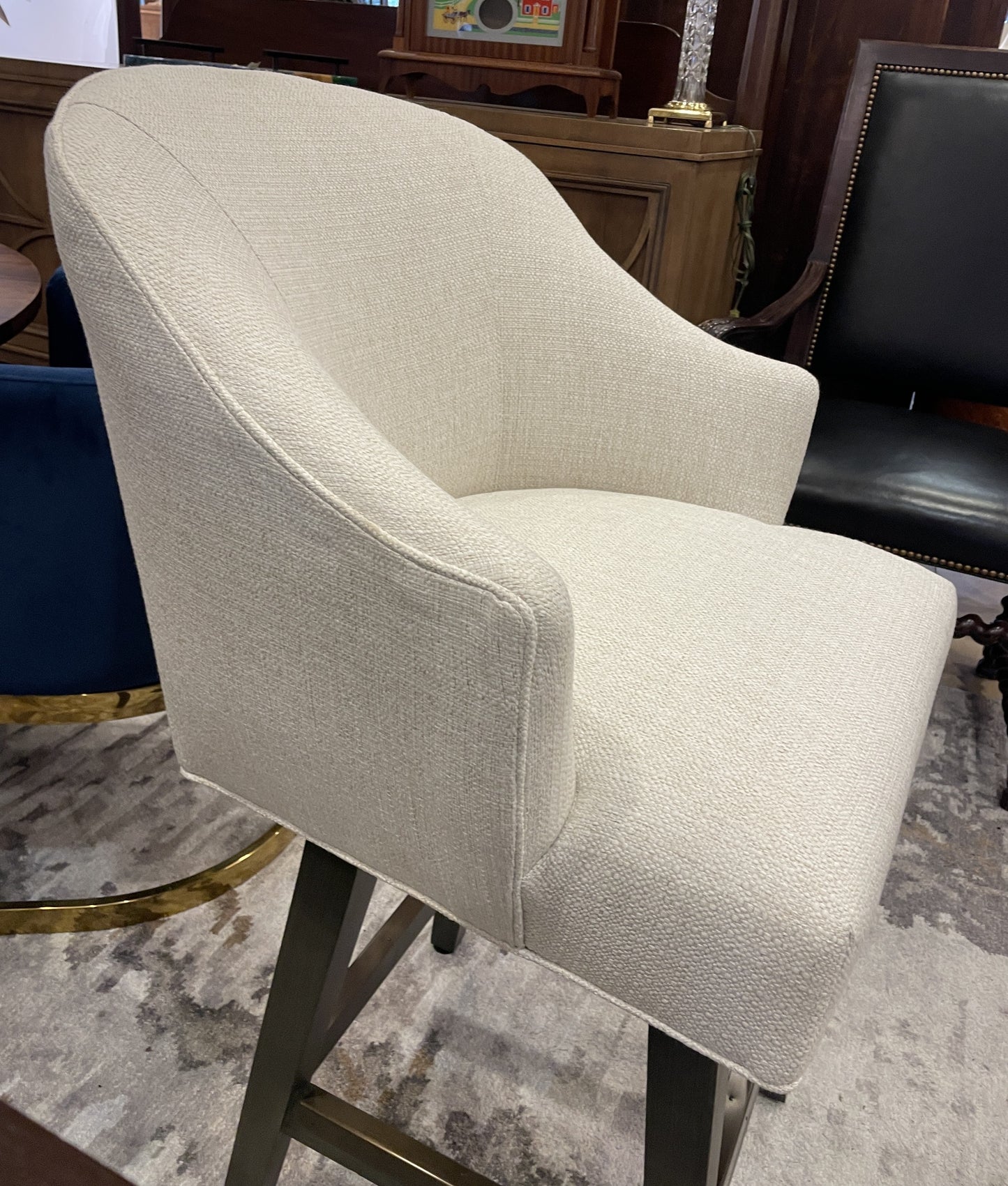 Lee Industries Bar Stool, NEW (Four available) (0I4002)