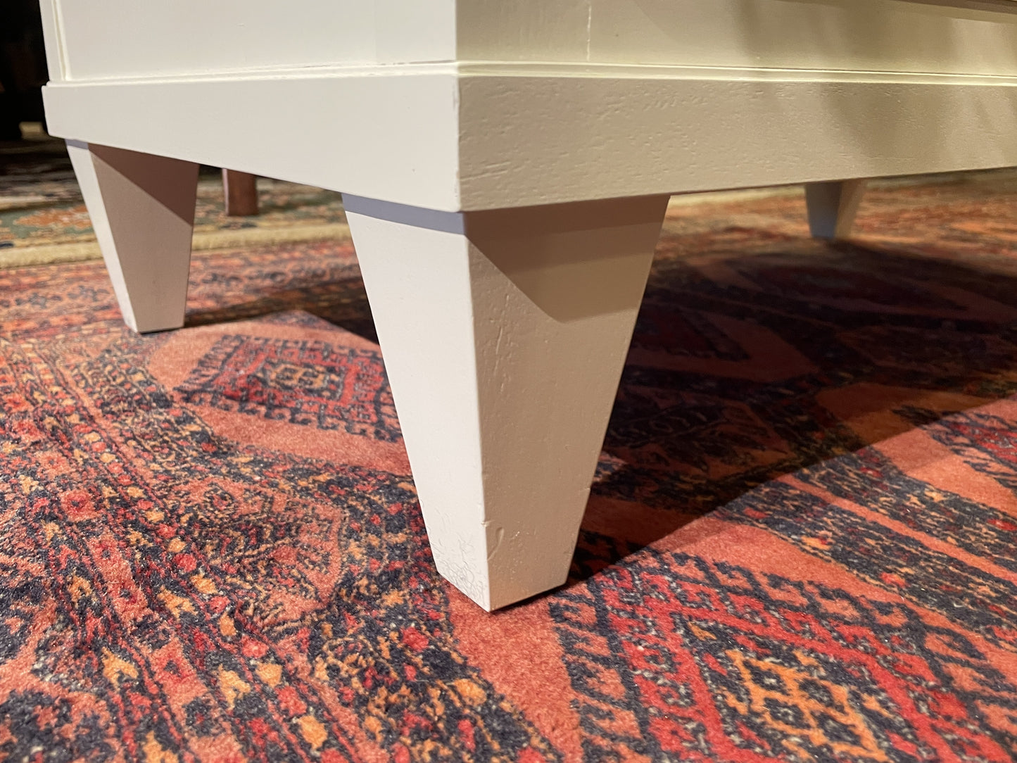 Ethan Allen Heston Nightstand in White (Two available) (0I6003)