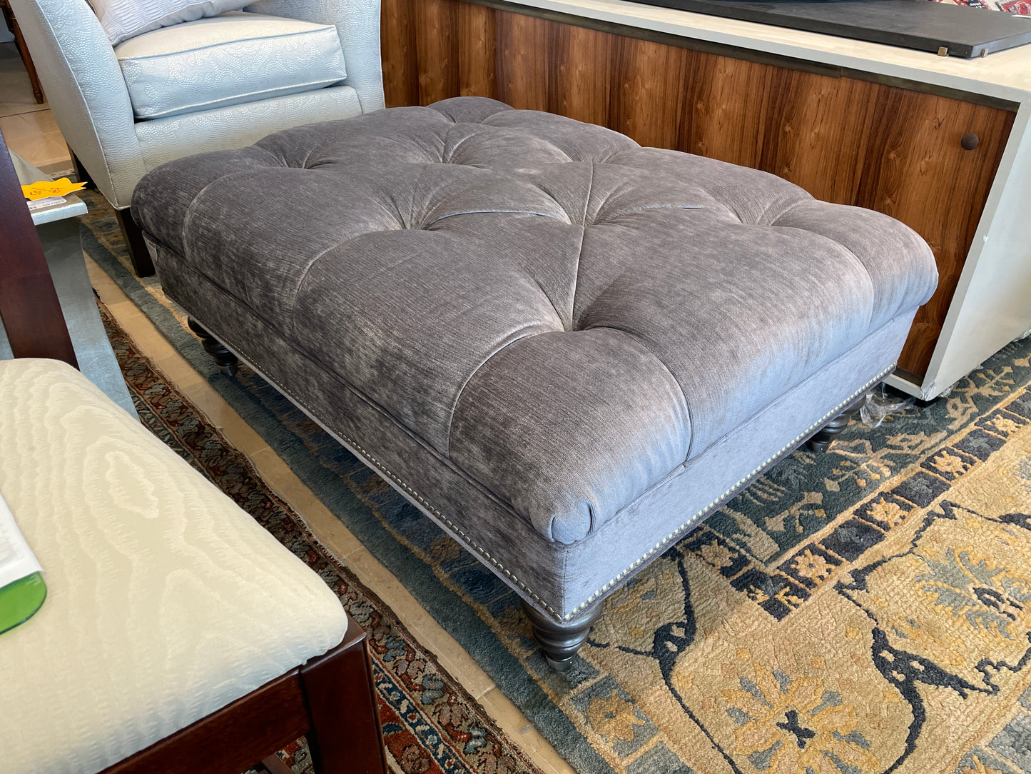 Ethan Allen Anton Custom Ottoman in Gray (0I600A)
