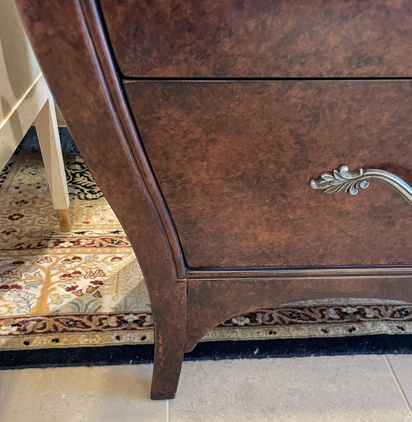 Ethan Allen Burled Bombe Chest (0I600D)