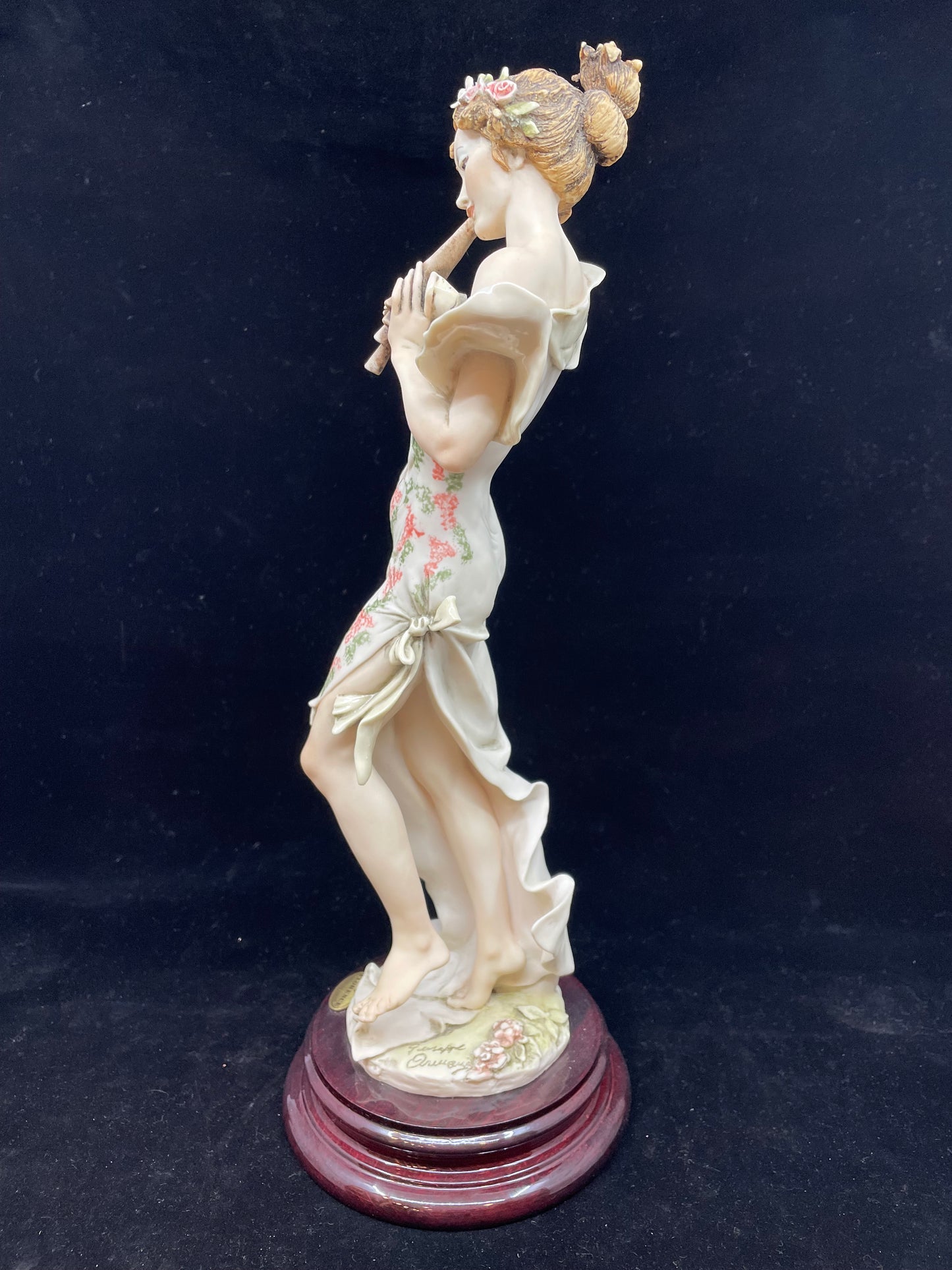Armani "Melody" Figurine (7SX8UT)