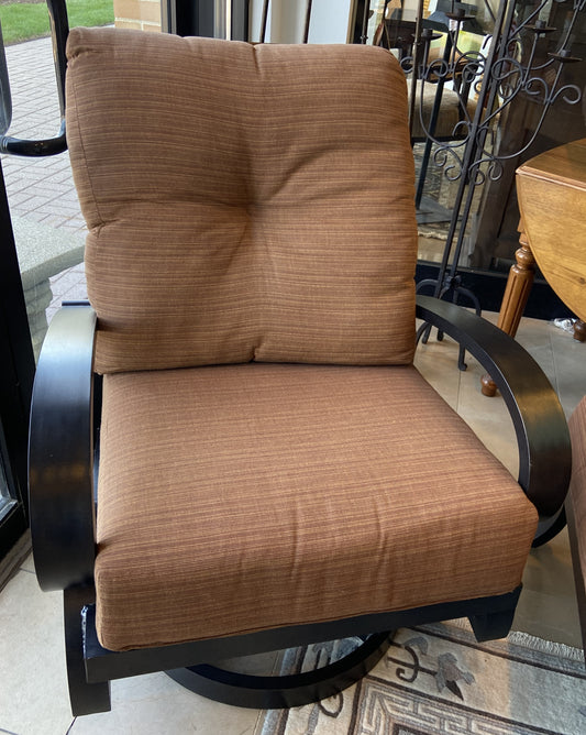 Mallin Salisbury Swivel Rocking Lounge Chair (HBES2R)