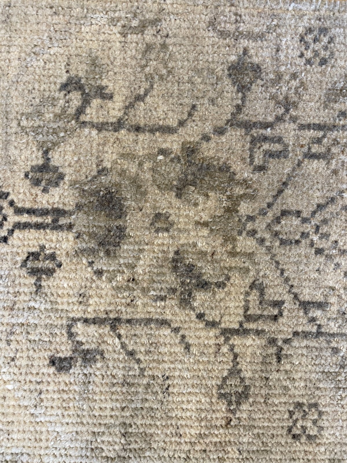 Arhaus Neutral Rug (8'x10') (03T00Q)