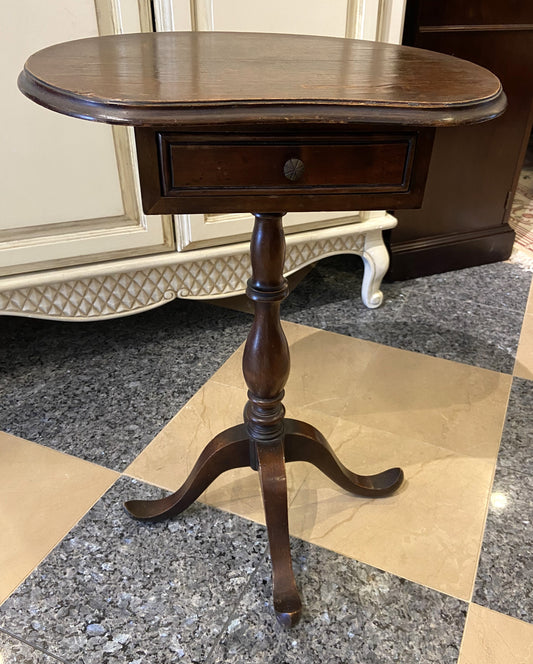 Small Kidney Accent Table (ZLV3NB)
