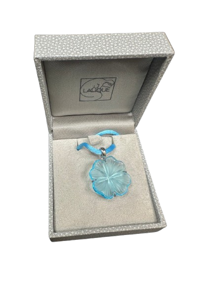 Lalique Blue Flower Necklace (JP6XZB)