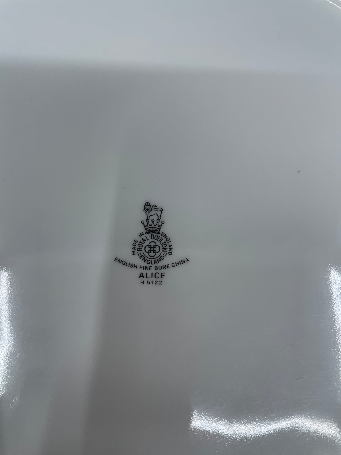 Royal Doulton "Alice" Charger Plate (Twenty-One available) (0HP01B)