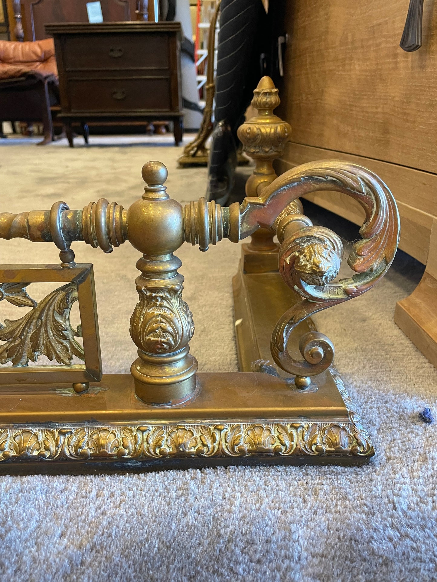 French Brass Fireplace Bumper AS IS (00Y004)