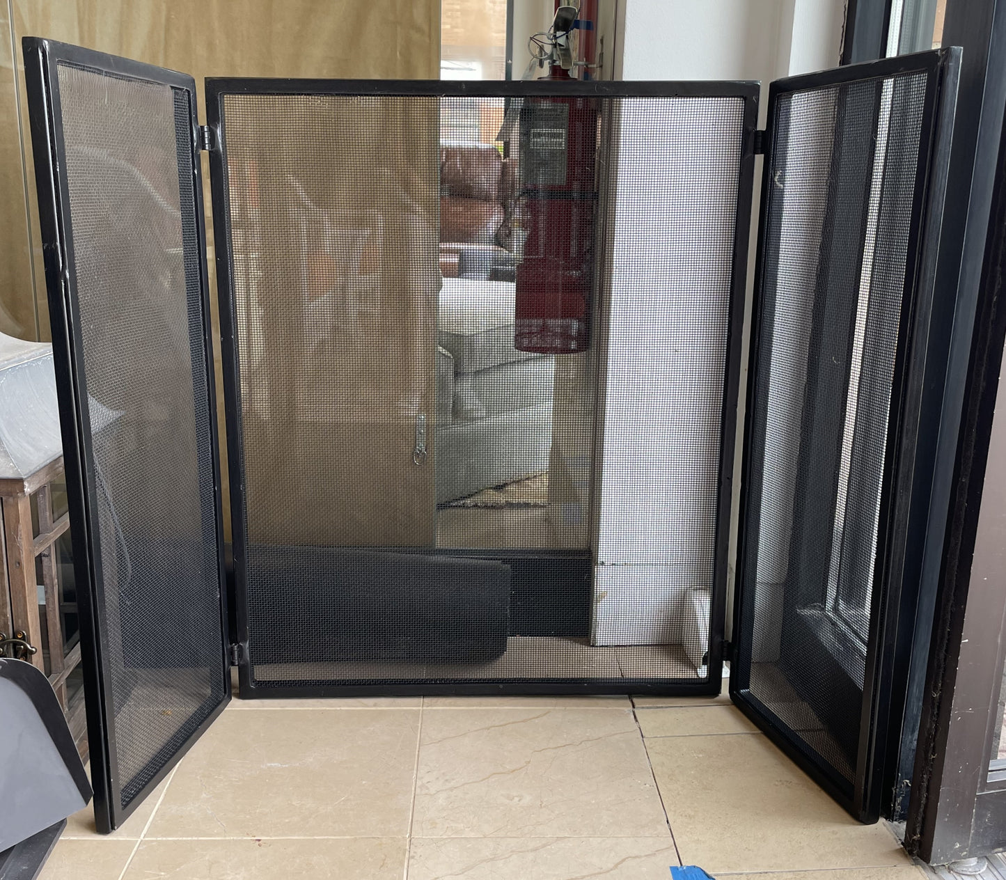 Ironware International "Bayard" Fireplace Screen (N9Y6EH)