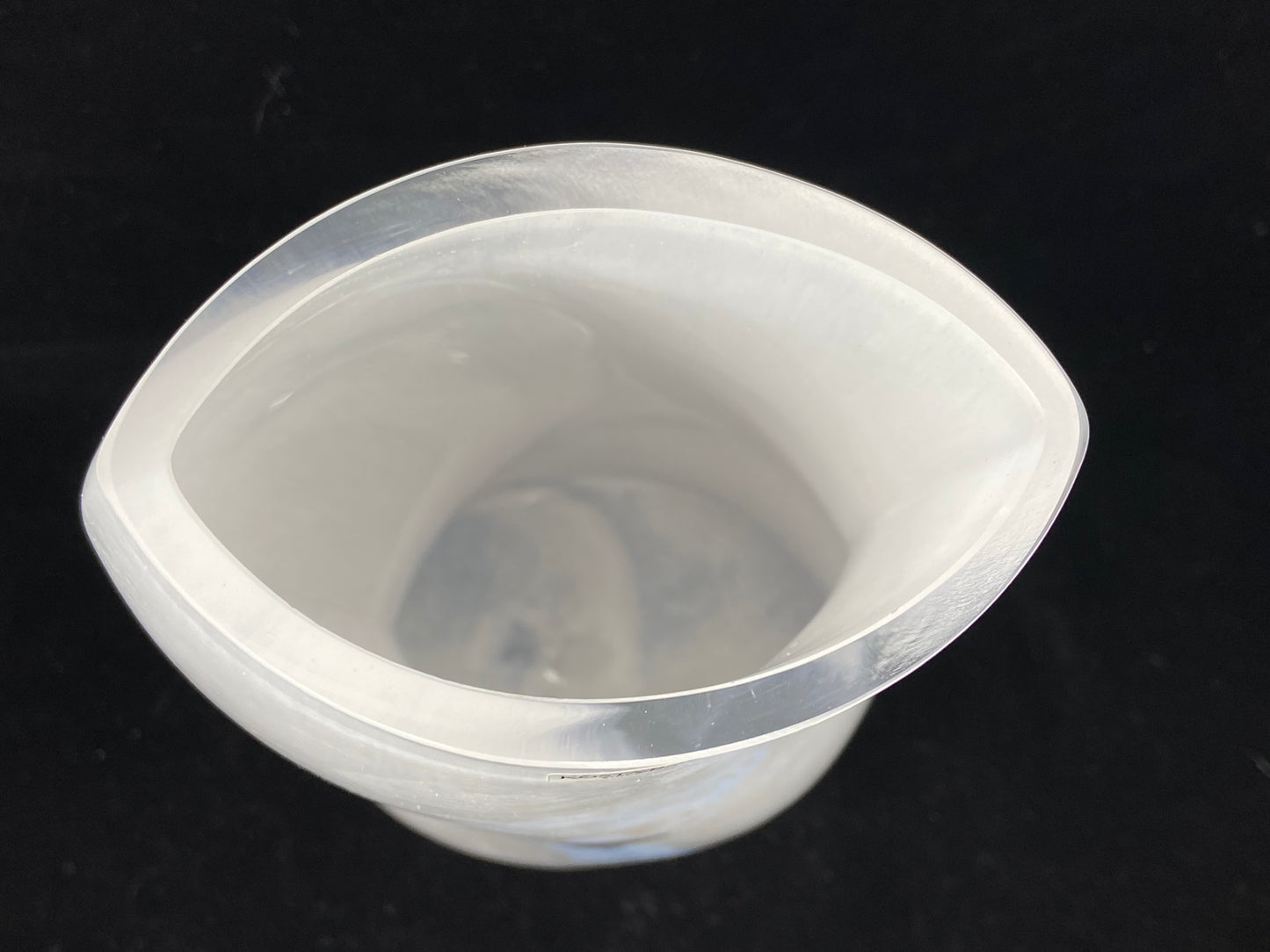 Kosta Boda Kell Engman Catwalk Vase (BYEN16)