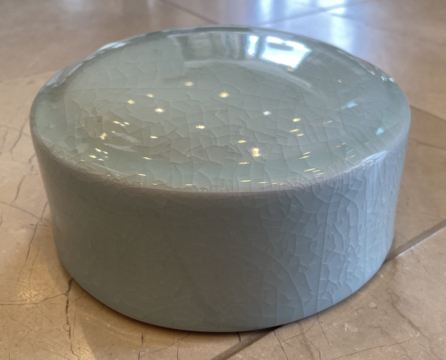 Chelsea House Celadon Covered Urn (0JC00H)