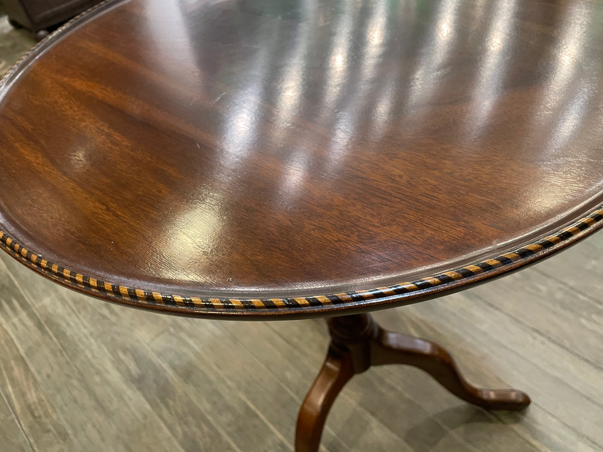 Round Tilt Top Table with Marquetry Trim (0Q000F)
