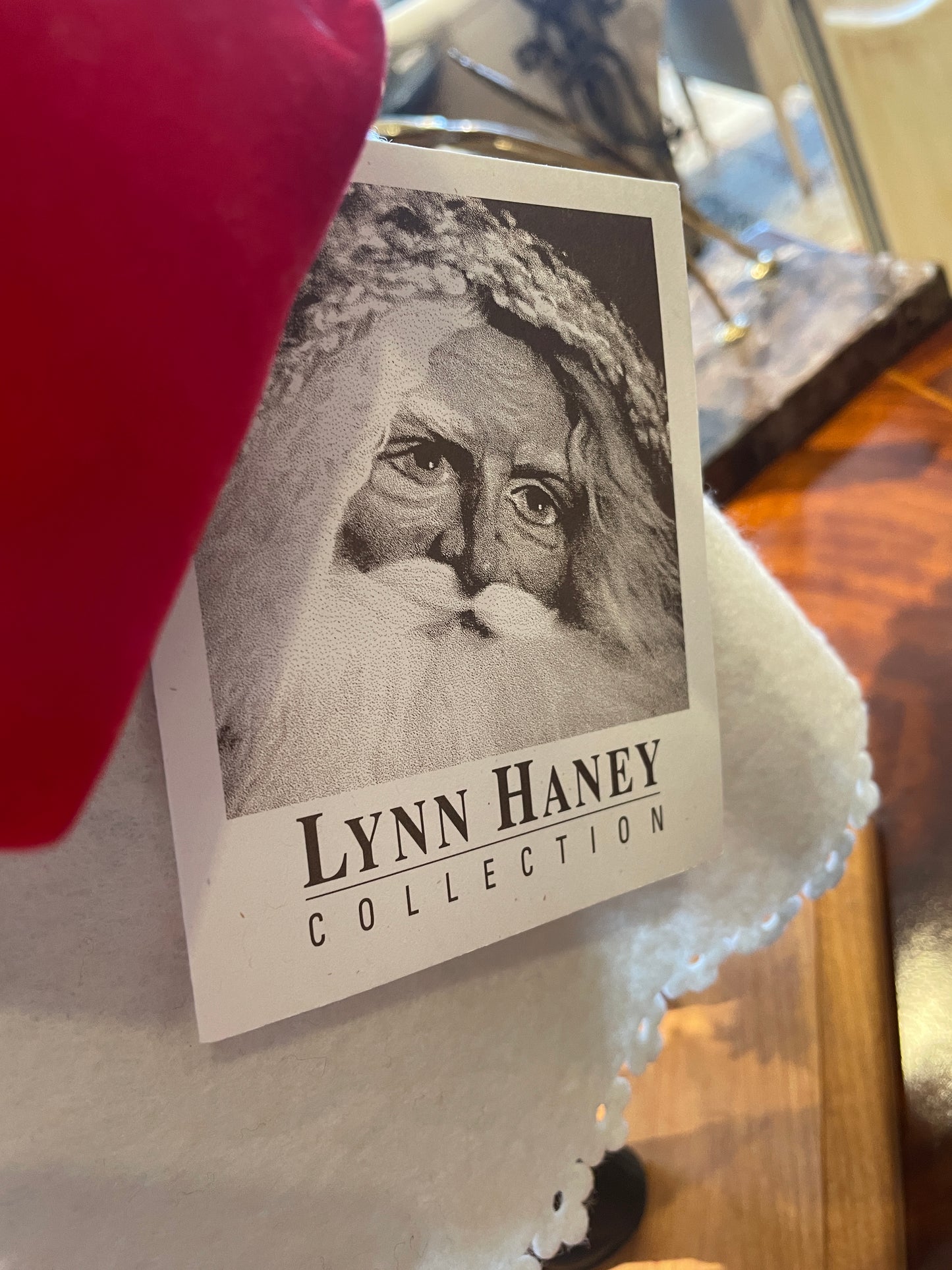 Lynn Haney Santa (05900G)