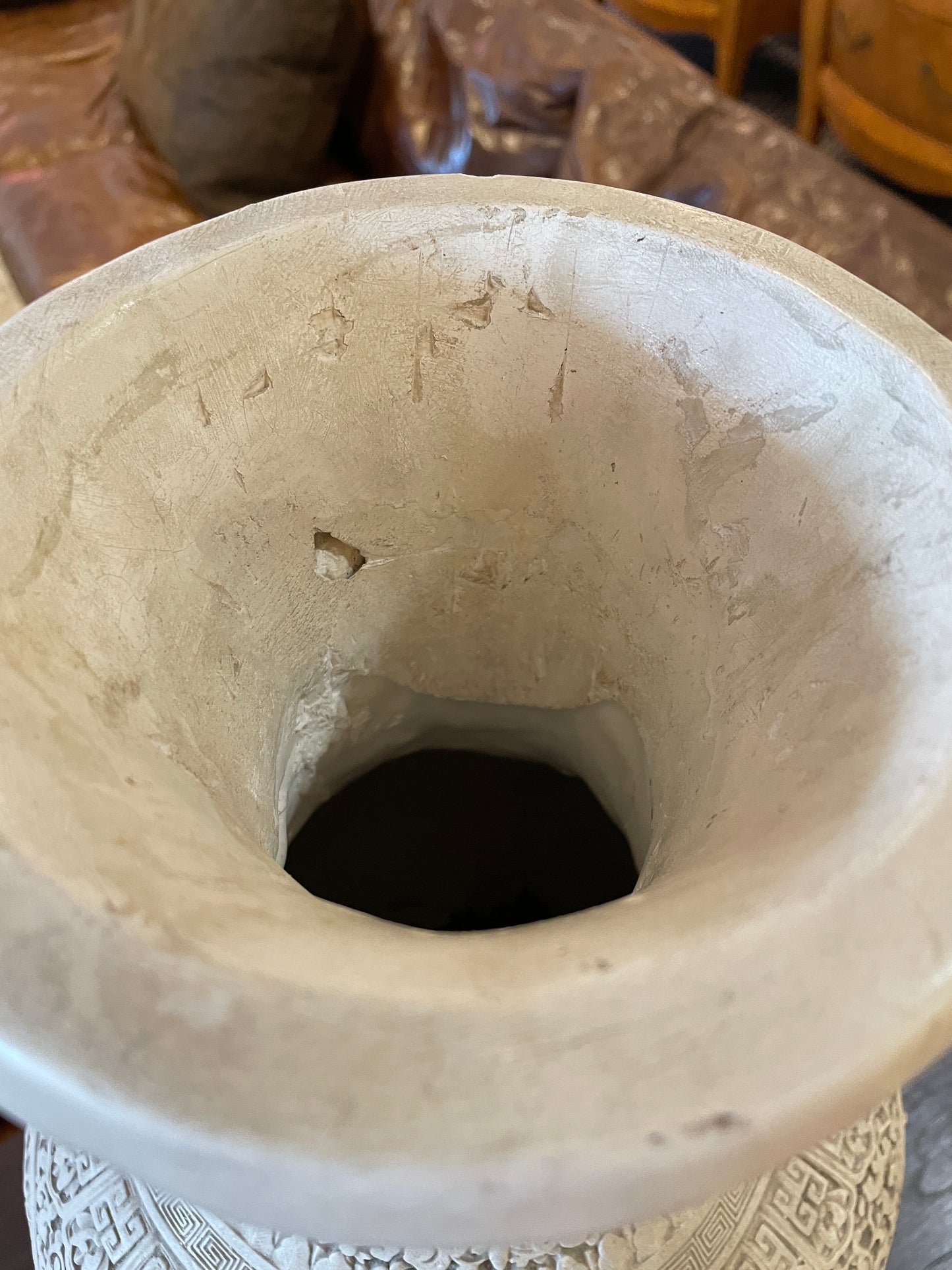 White Cinnabar Vase (0EA009)