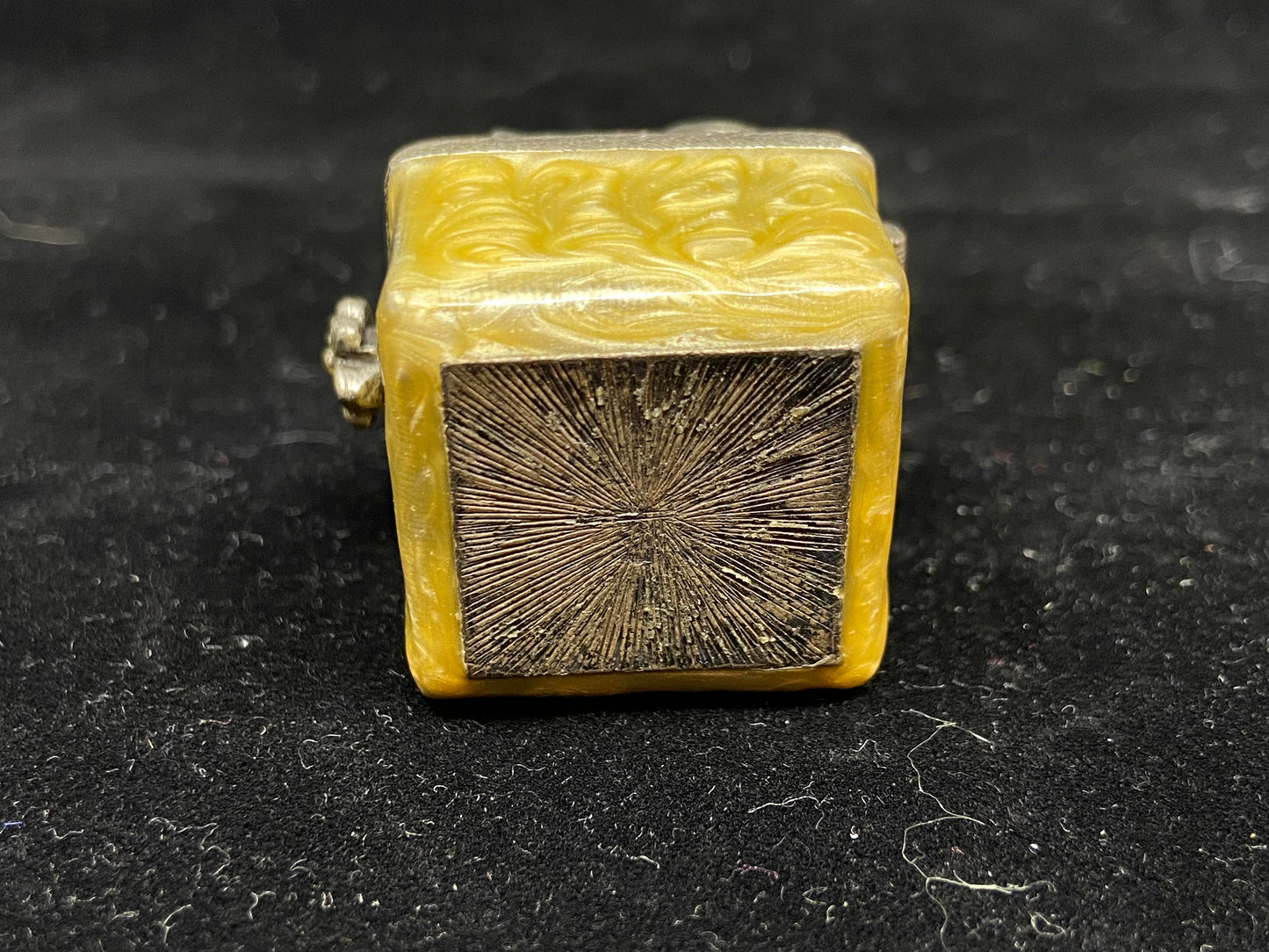 RJ Graziano Yellow Bow Trinket/Pill Box (Y8TATX)