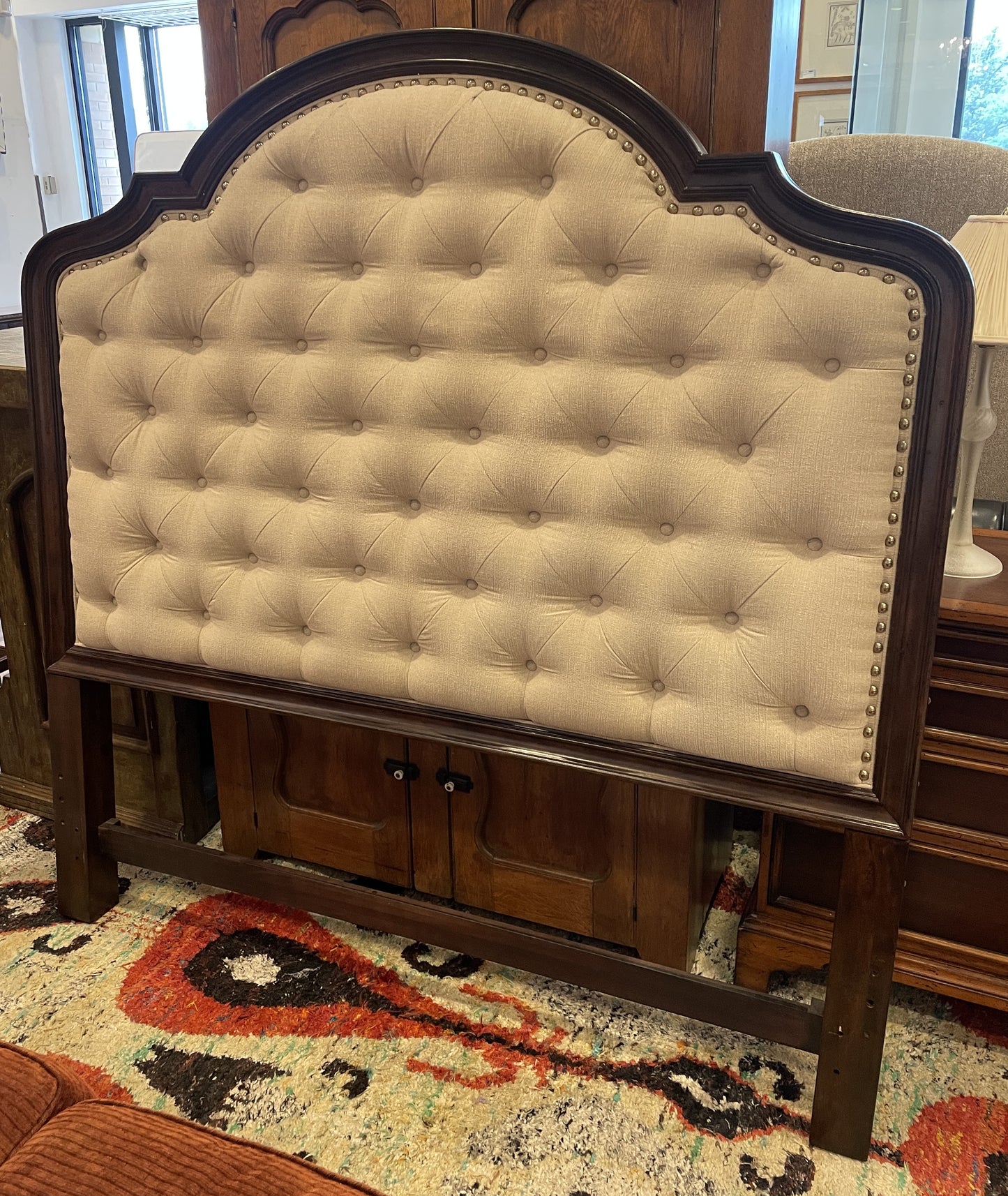 Hooker Leesburg Queen Tufted Headboard (Headboard Only) (0EF001)