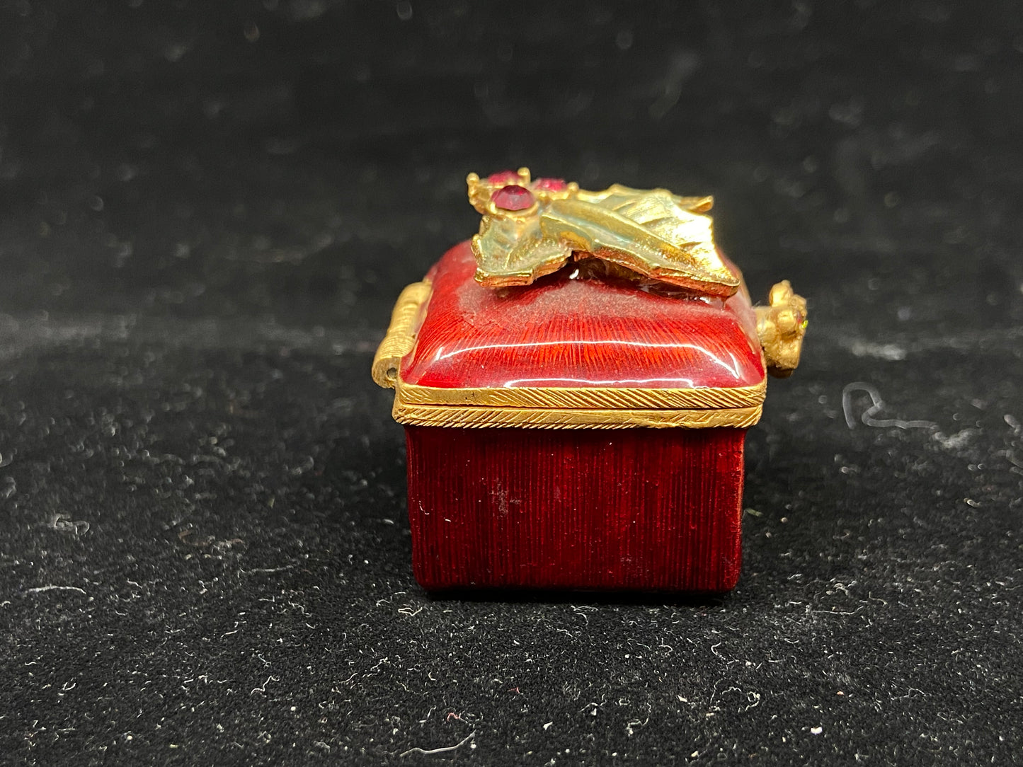RJ Graziano Red Trinket/Pill Box (Y8TATX)