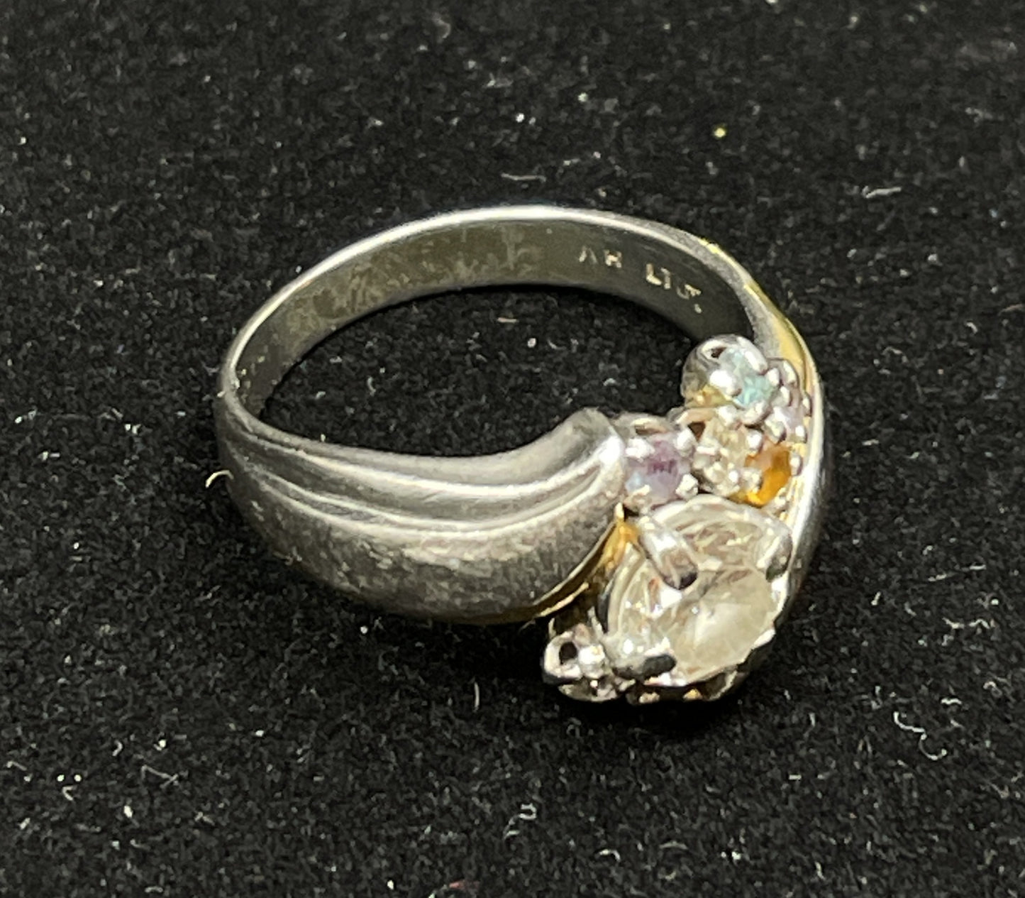 Diamond and Platinum Grandmother's Ring (0IM001)