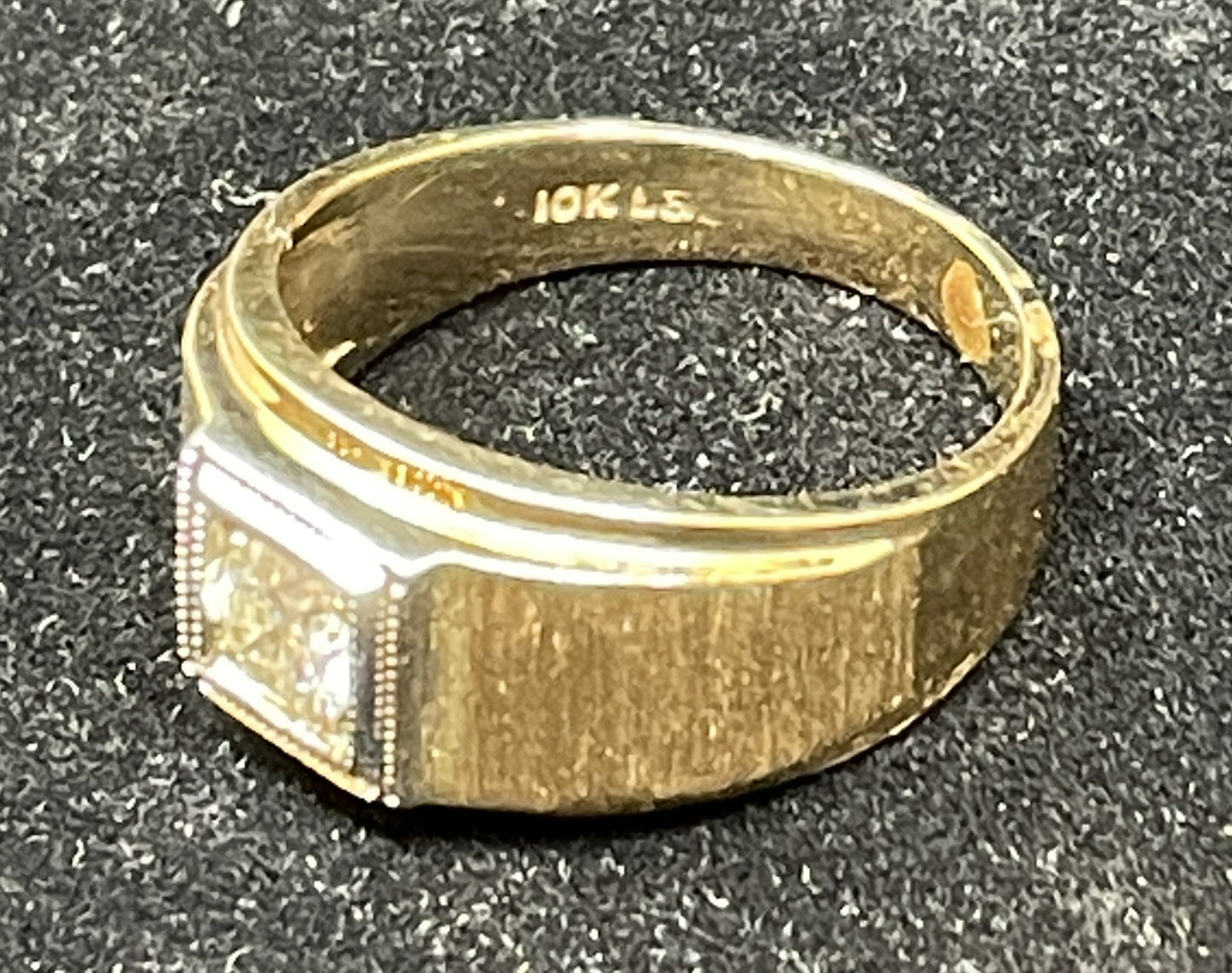 Men's 10k and .75ct Diamond Ring (0IM006)