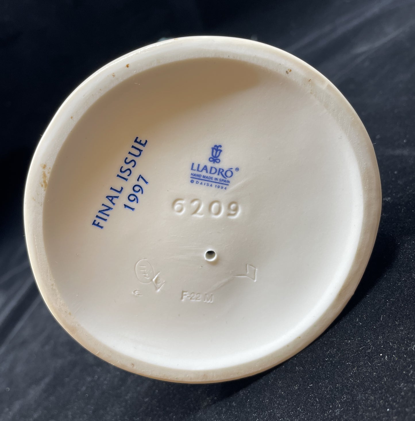 Lladro Rabbi 6209 with Box (0IA002)