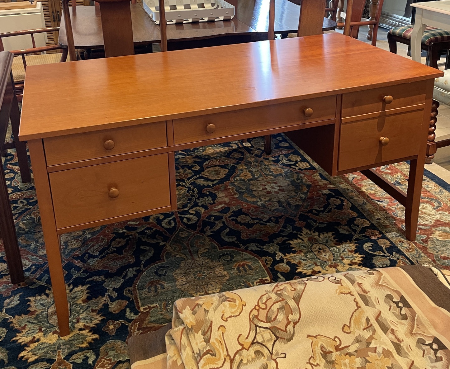 Shaker Style Executive Desk in Cherry Finish (0EA00F)