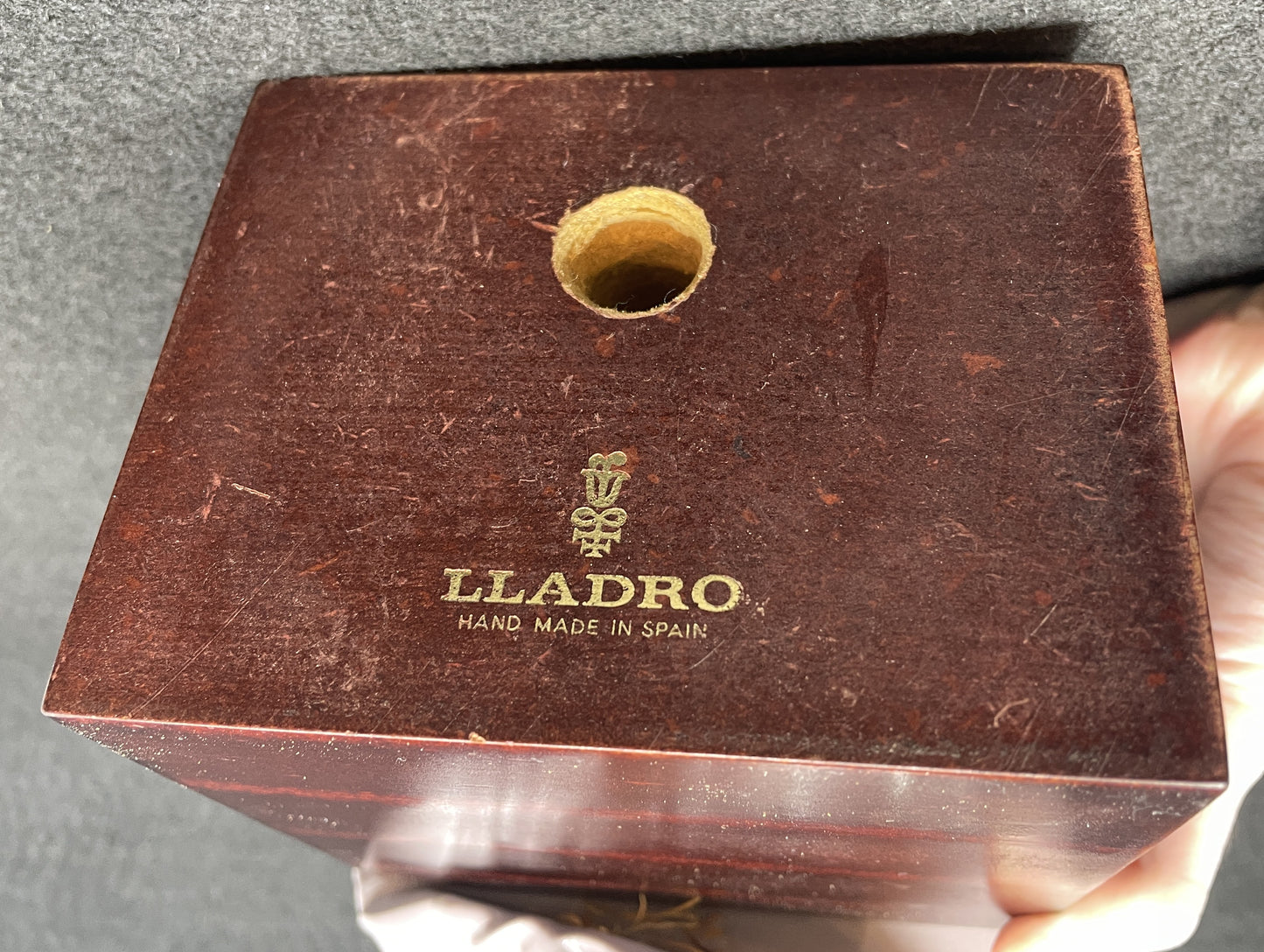 Lladro Suzy and Her Doll, #1378 (0ML001)