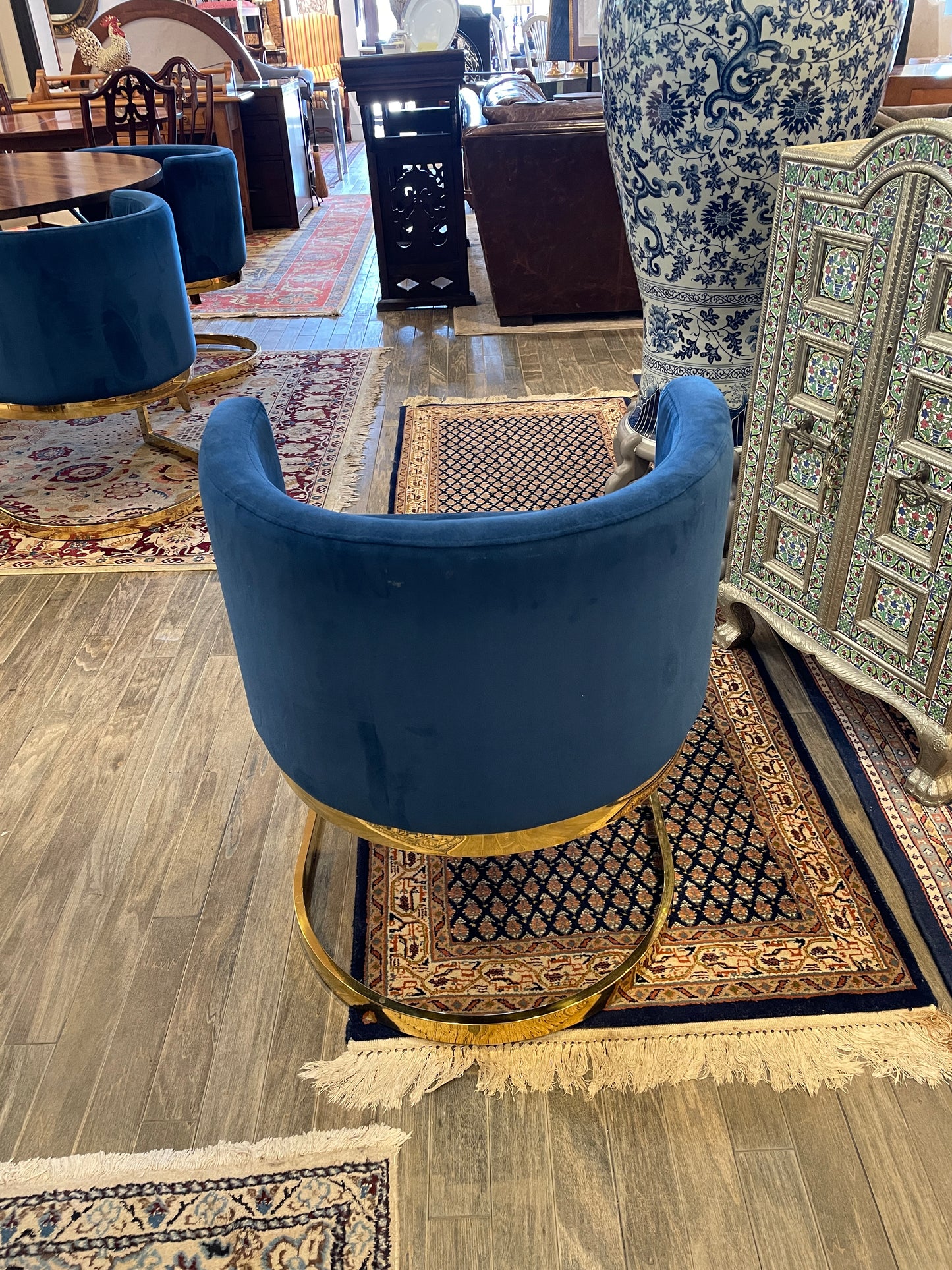 Blue Velvet and Chrome Chairs (Set of Four) (0EK002)