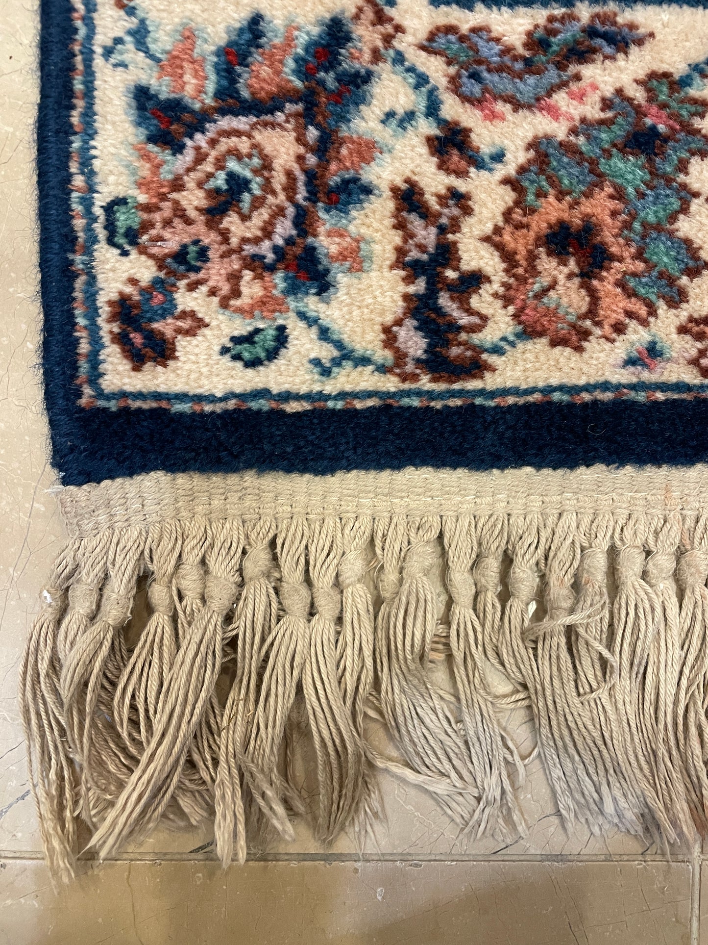 Karastan Rug-Blues and Pinks (Approx. 2'x4') (0EK006)