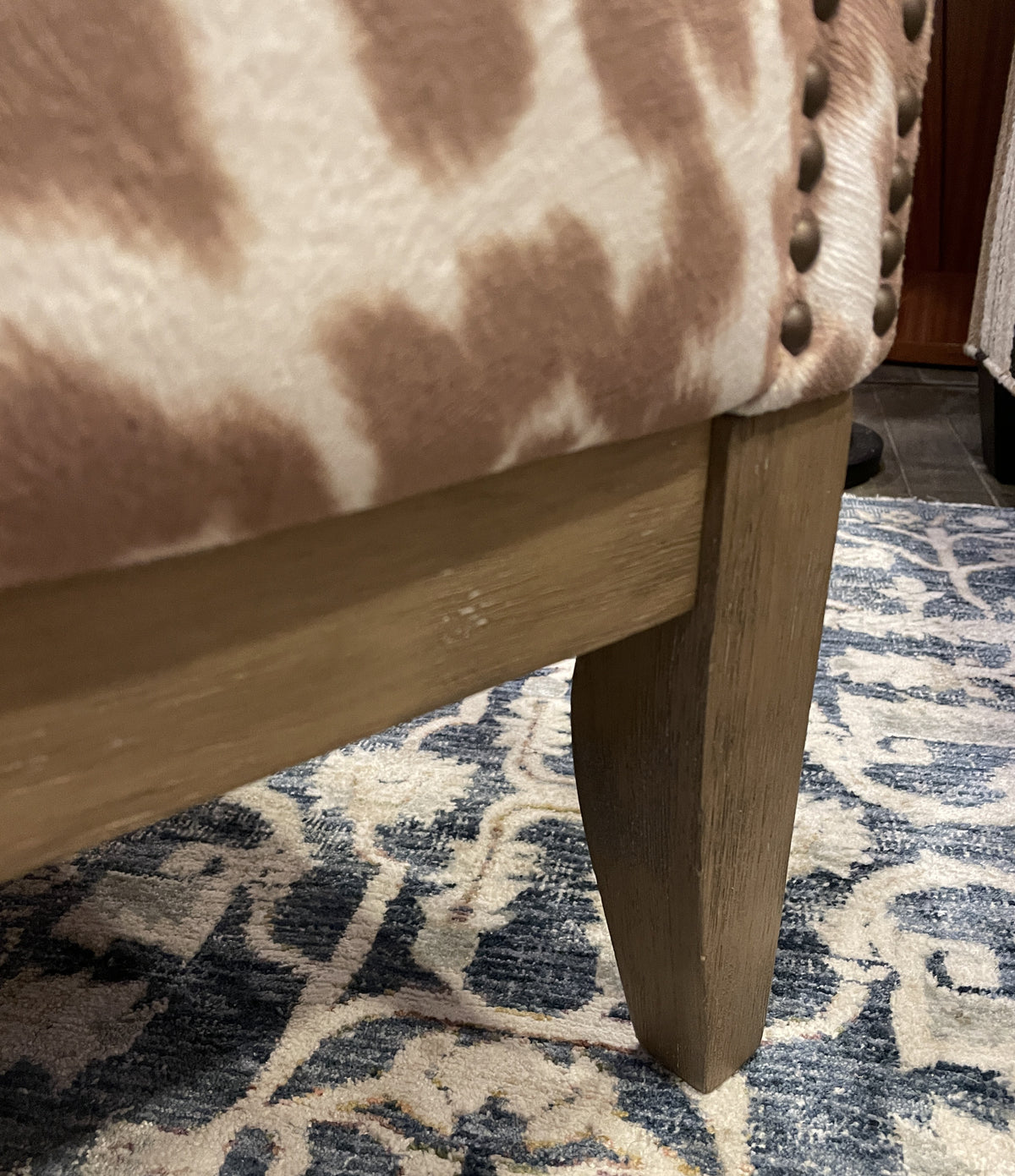 Brown Cow Wingback (0NX00P)