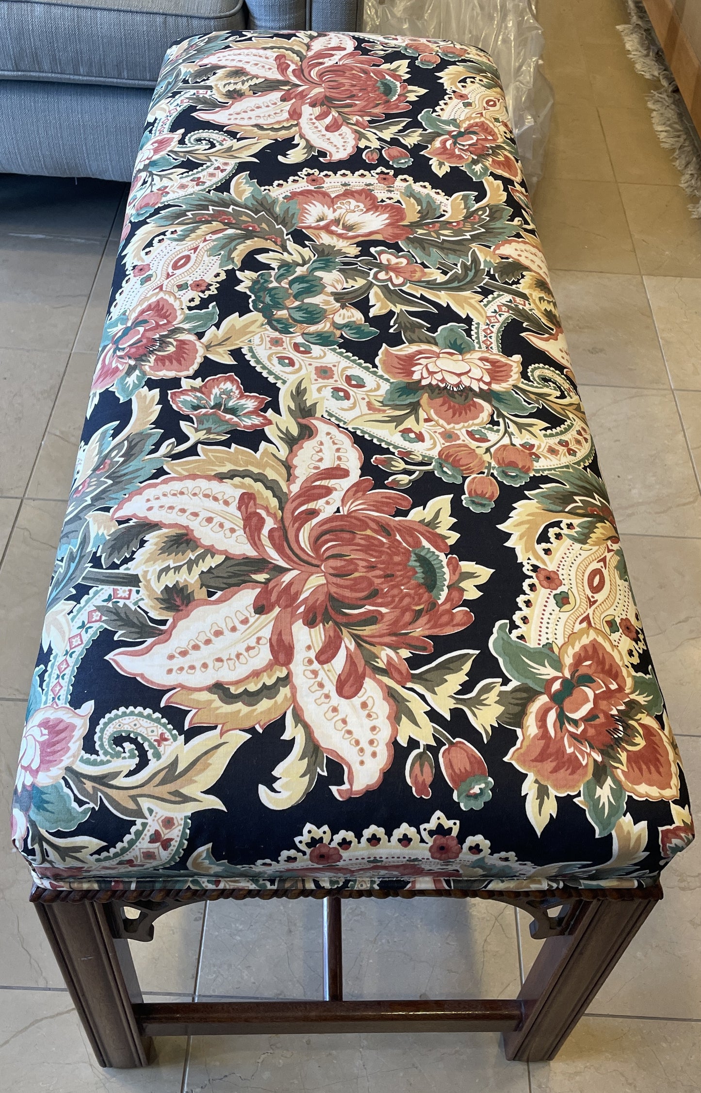 Hickory Chair Chippendale Bench (0DW018)
