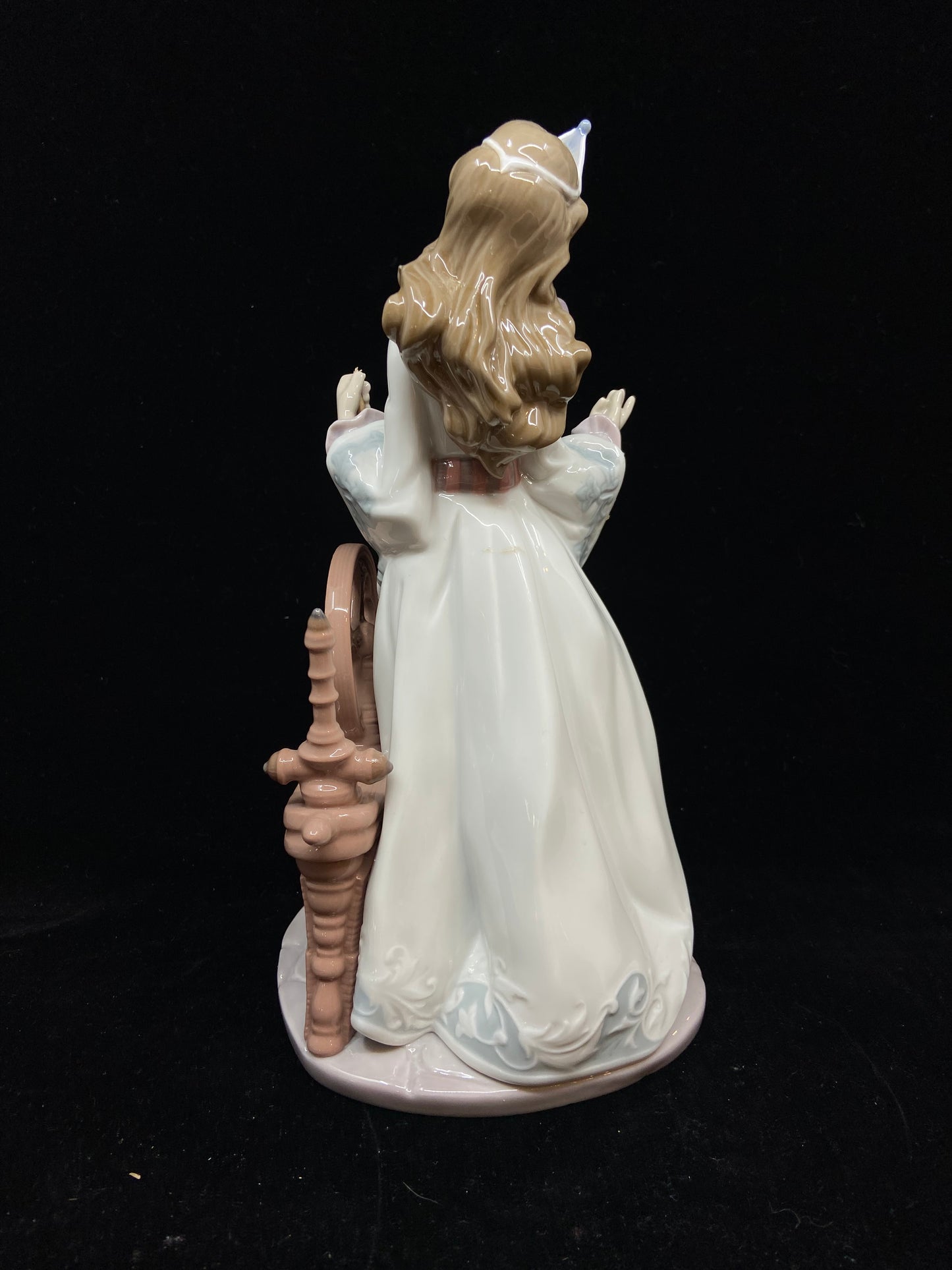 Lladro Sleeping Beauty #9189 AS IS (HPFRHP)