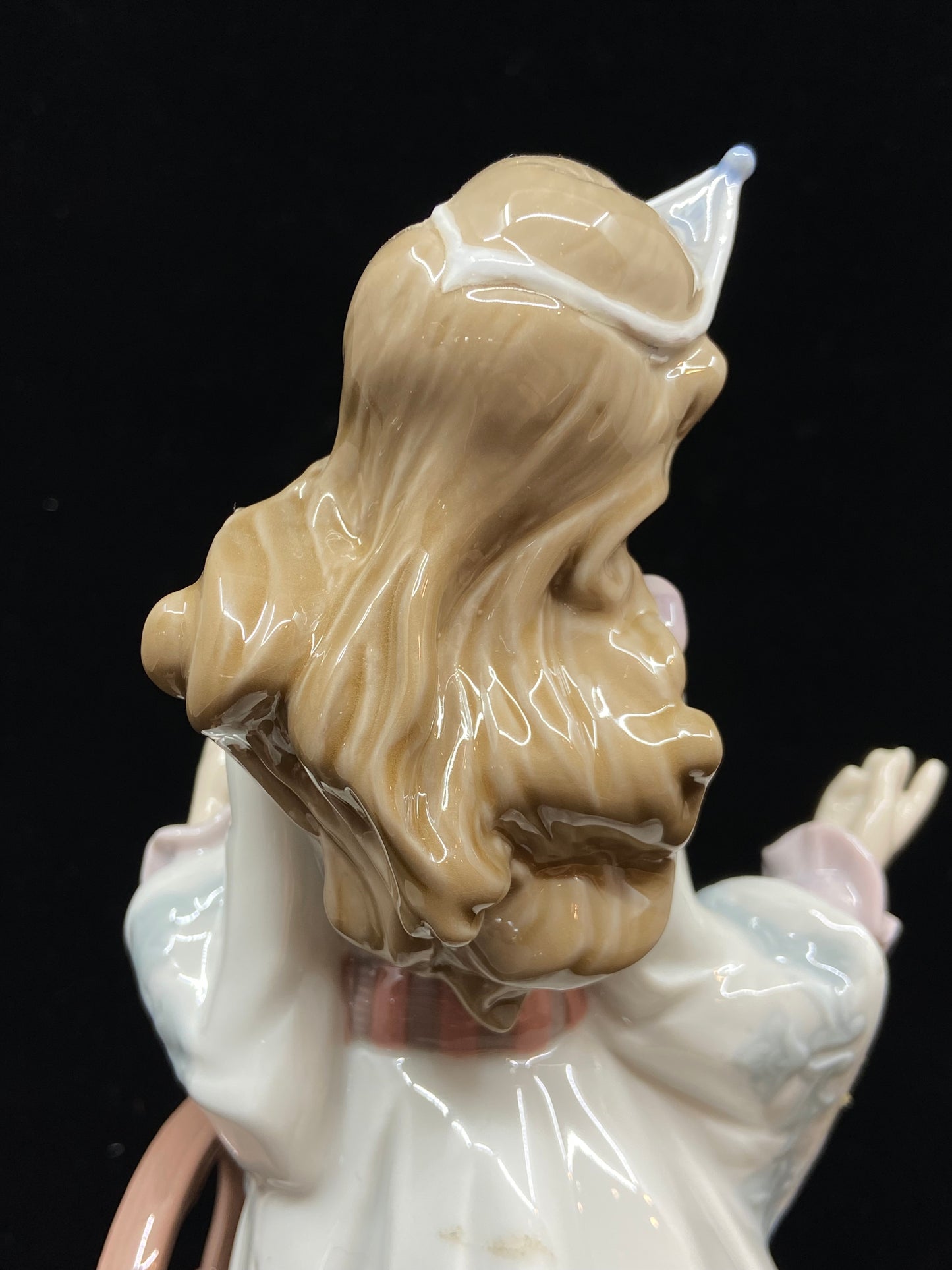 Lladro Sleeping Beauty #9189 AS IS (HPFRHP)