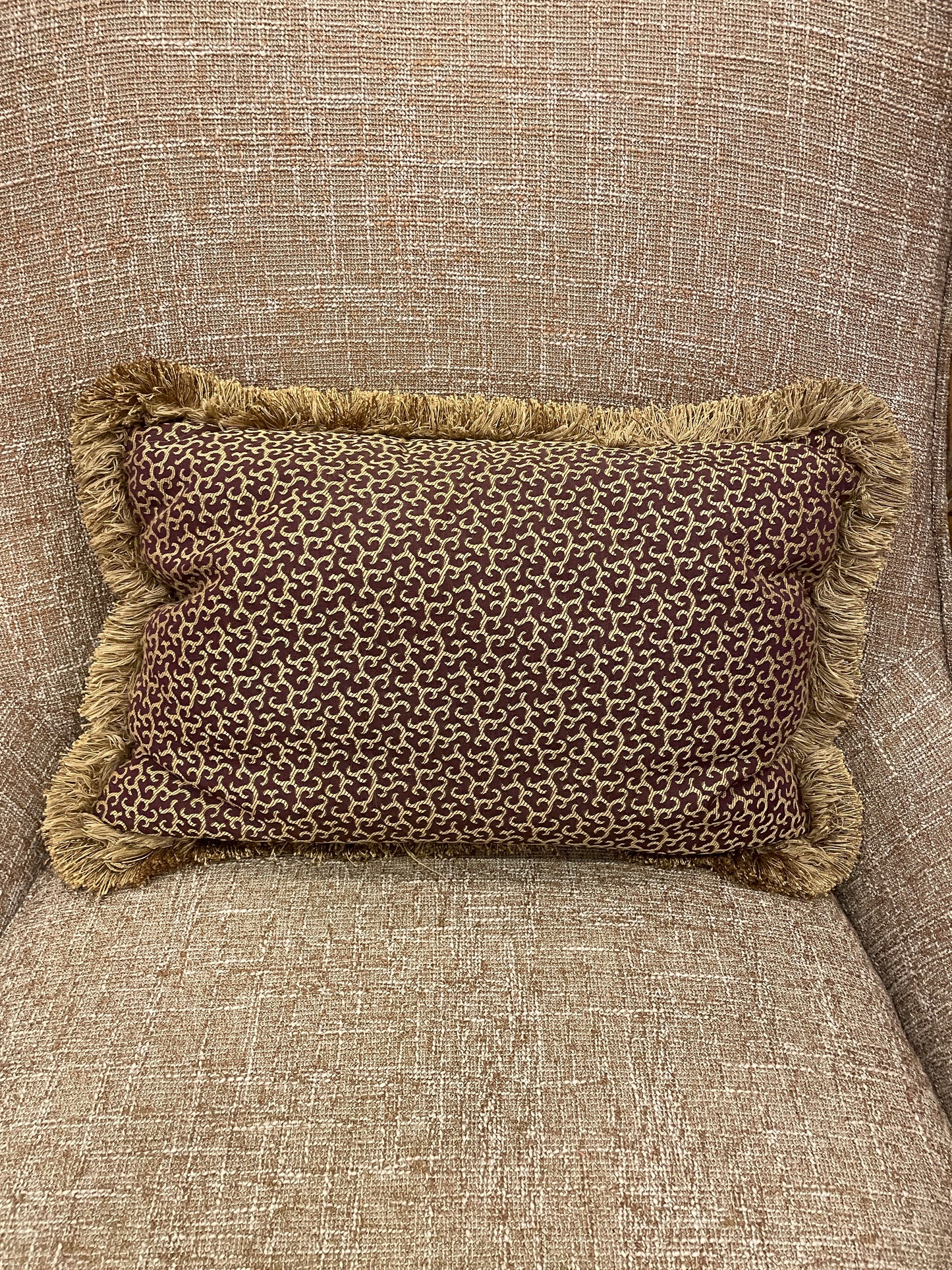 Tuscan Style Occassional Chair in Taupe (0IW004)