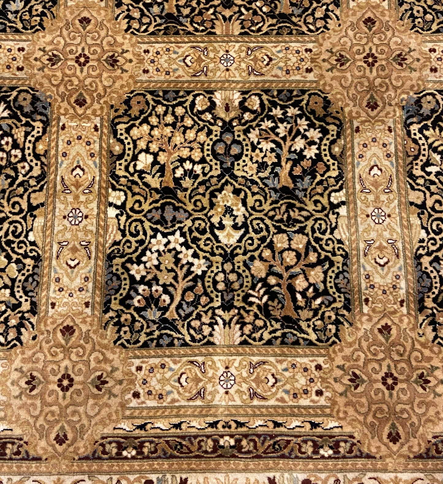 Hand-Knotted Rug (10x8) (61B3Y6)