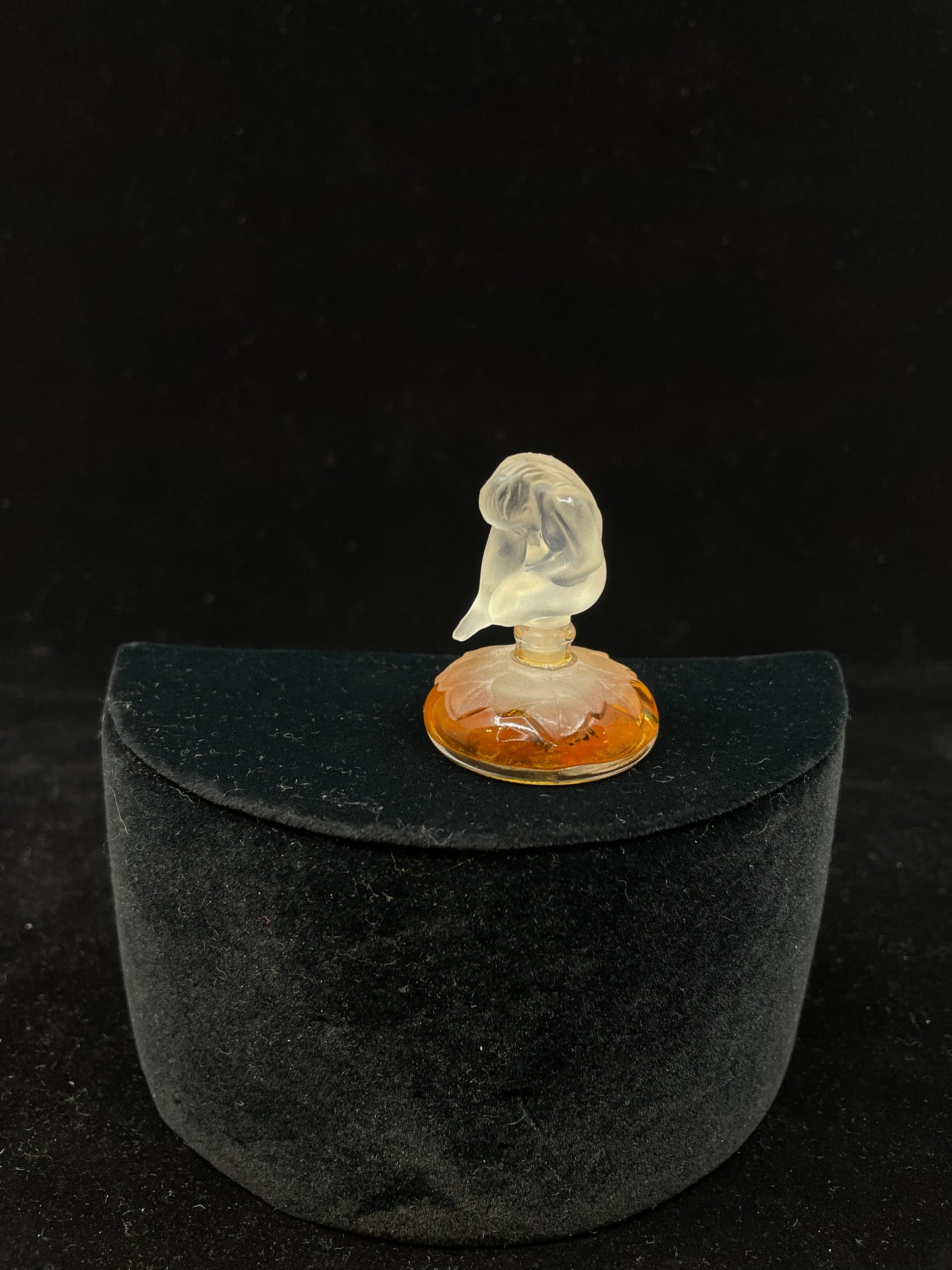 Lalique Boxed Perfume Set "Le Introuvables" (03002N)