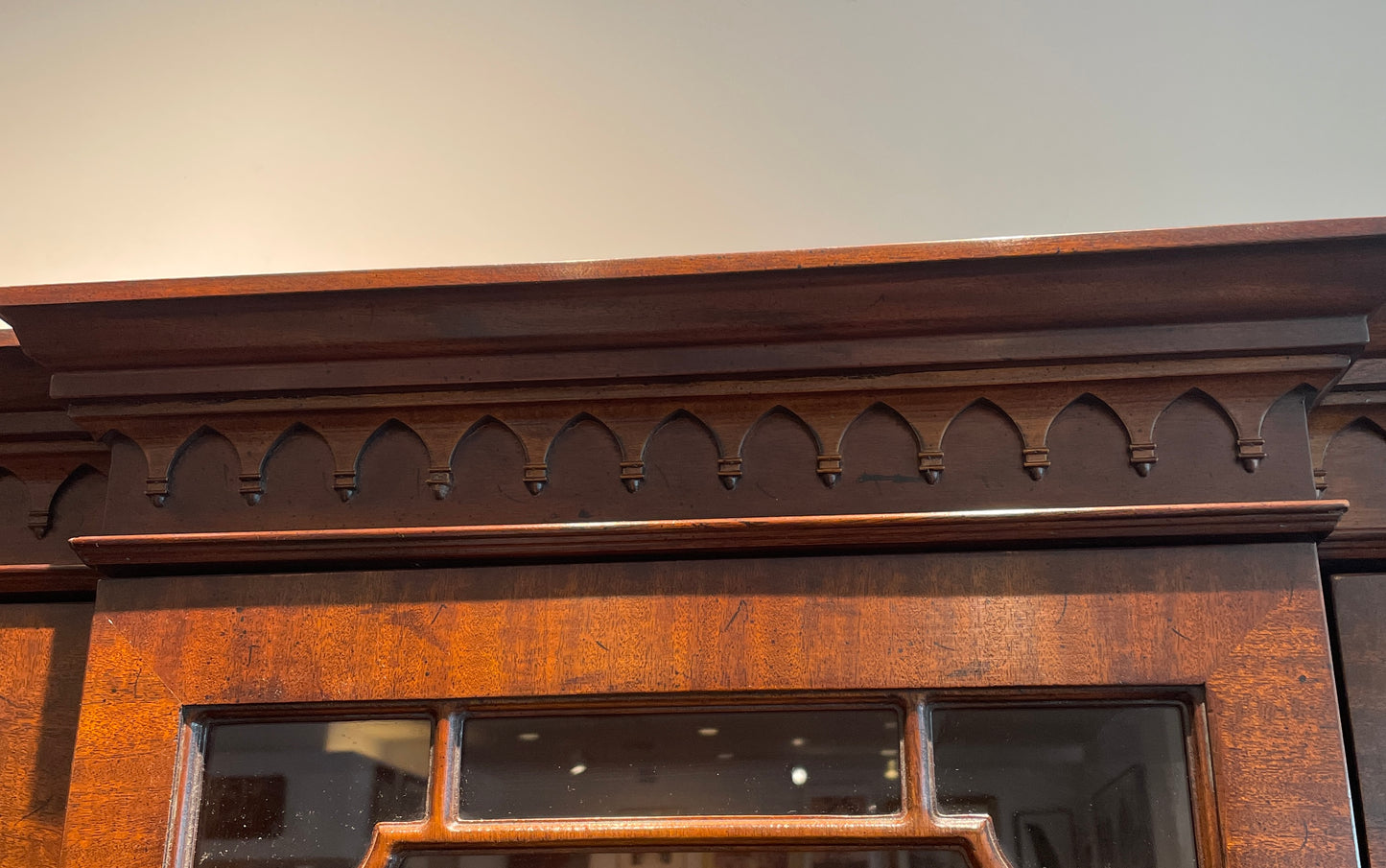 Henredon Mahogany China Cabinet (0D2001)