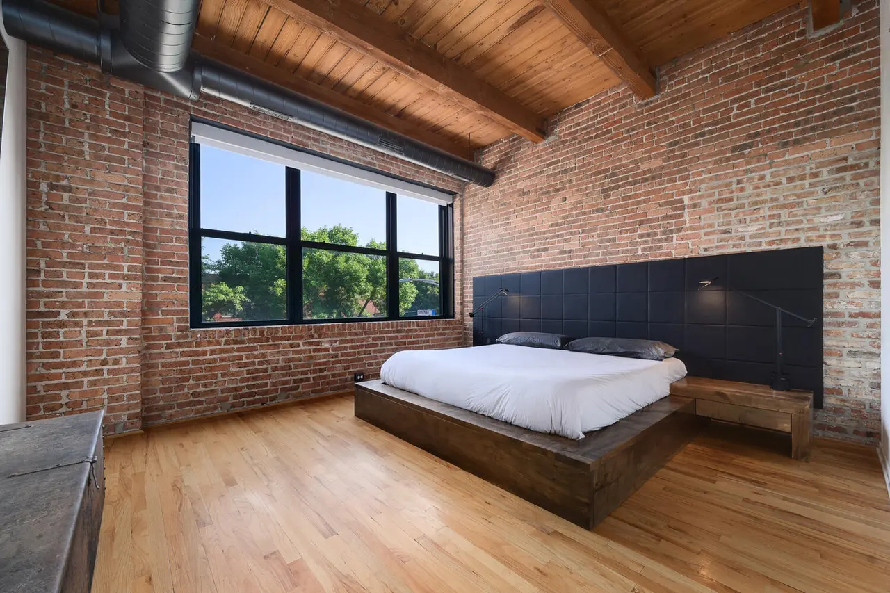 Custom Oxidized Maple King Platform Bed with attached nightstands and black leather headboard (0HV00G)