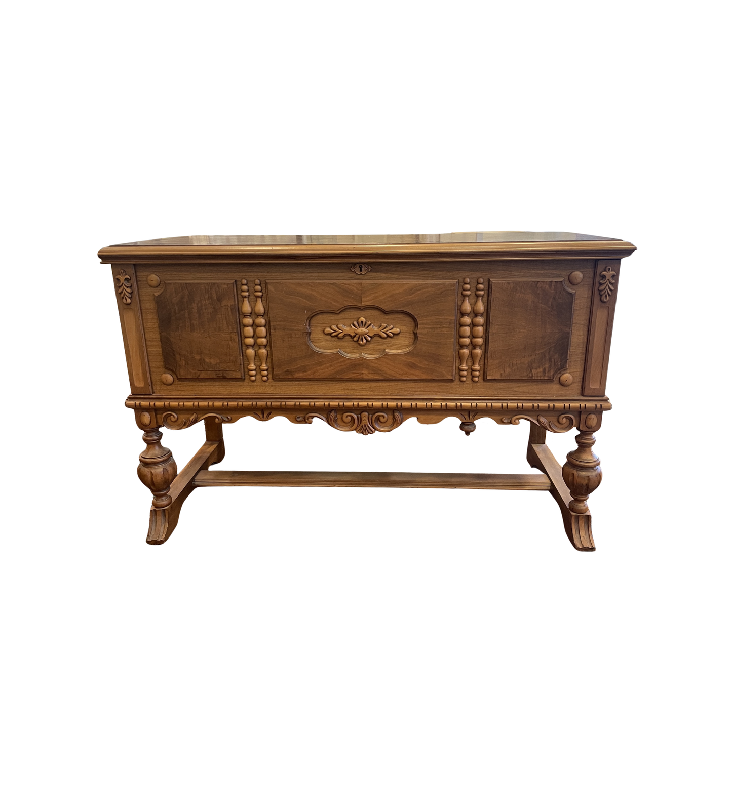 Revival Hope Chest on Stand (0NJ009)