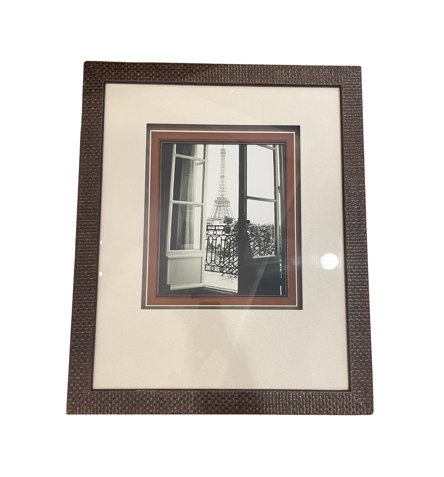 Eiffel Tower Print in Woven Frame (05S00U)