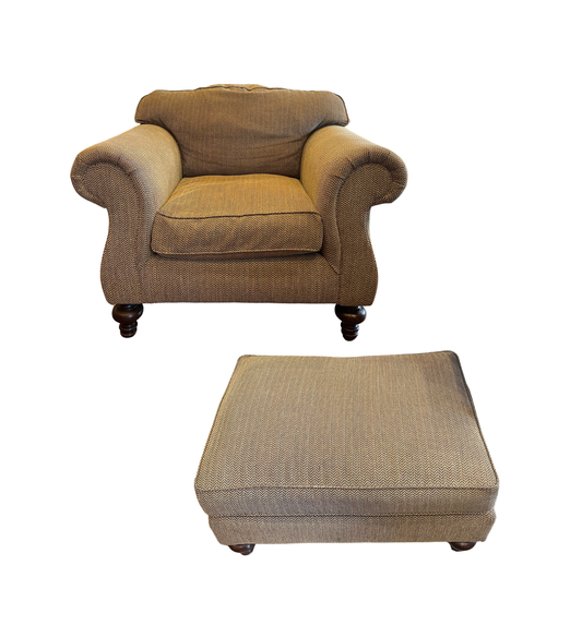 Henredon Chair and Half with Ottoman (0L3001)