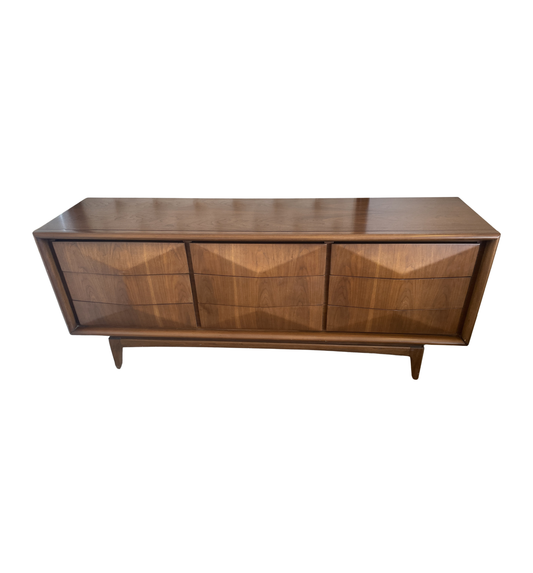 United Furniture Midcentury Modern Sculpted Diamond Front Dresser (0A5004)