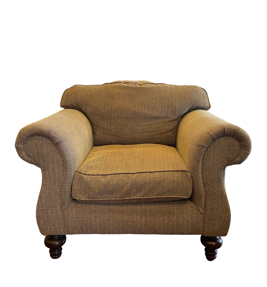 Henredon Chair and Half with Ottoman (0L3001)