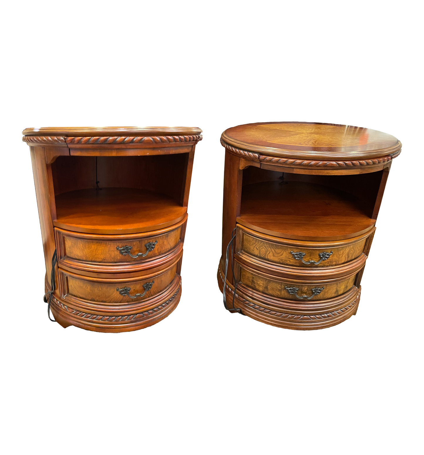 Aspenhome Round Nightstands, a pair (02U00B)