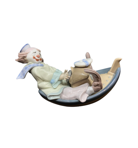 Lladro Circus Waves Clown in Boat 8137 (QFTRXA)