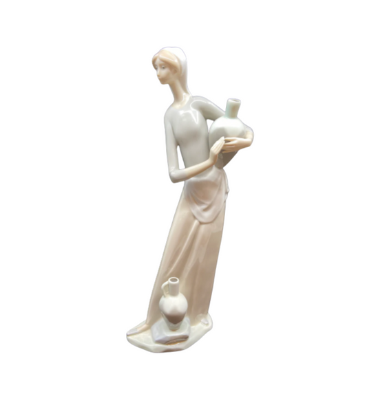 Lladro Girl With Jug (13113)