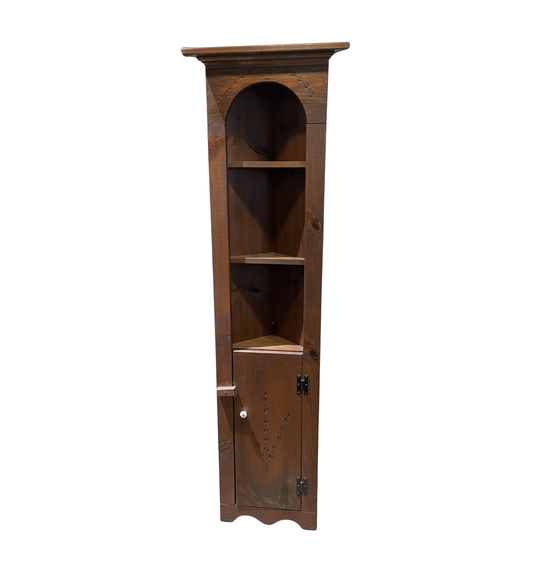 Early American Corner Cabinet (0MD001)