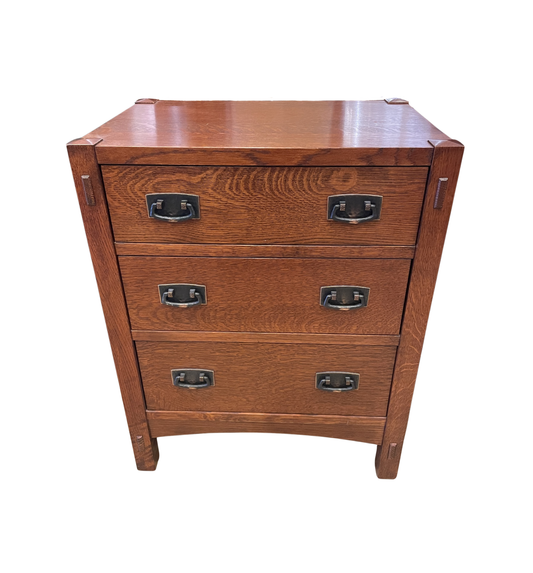 Stickley Three Drawer Nightstand (0QK006)