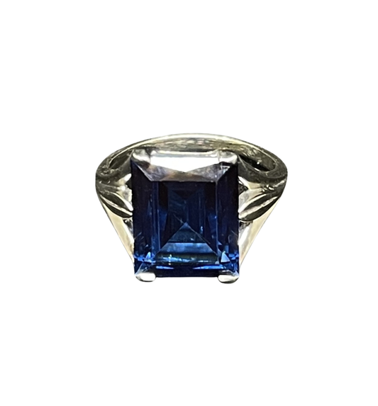 Synthetic Sapphire and 10K white gold ring (0IM004)