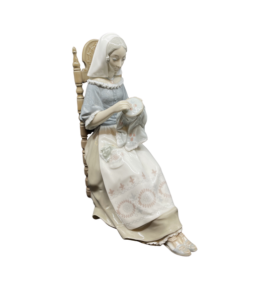 Lladro Embroidery Lady, #4865 (0MF002)