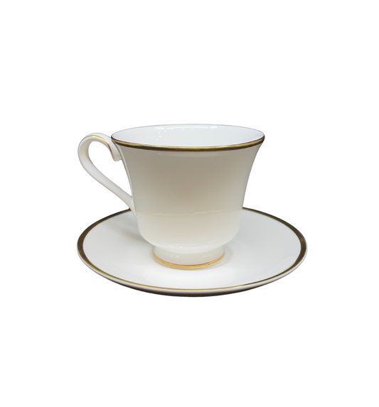 Royal Doulton "Alice" Cup and Saucer (Twelve available) (0HP01C)